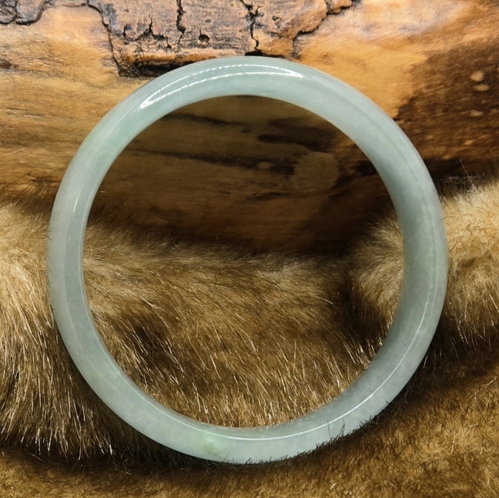 Jade Bangle Bracelet Size 7.5   5/8" Wide Natural Gem Stone